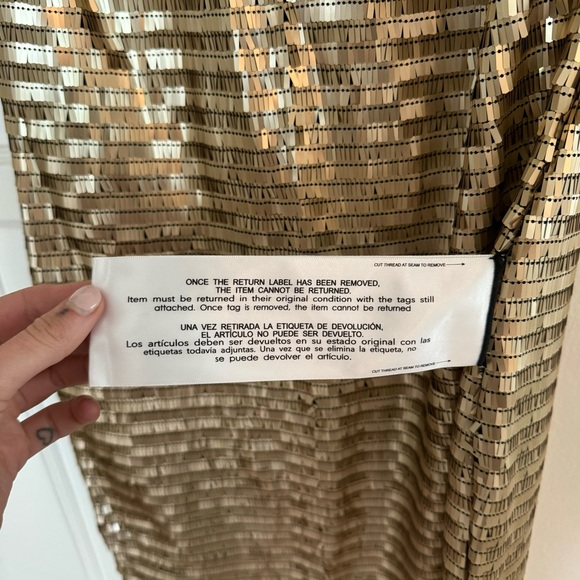 Ruffled Sequined Off-The-Shoulder Minidress
Tadashi Shoji - Picture 5 of 6